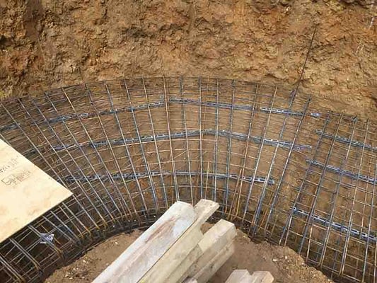 Liphook Curved Retaing Wall for Transform Landscape Design and Construction Limited Sept 2017