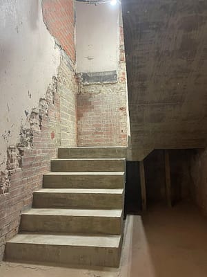 16 u-shape concrete staircase in oxford